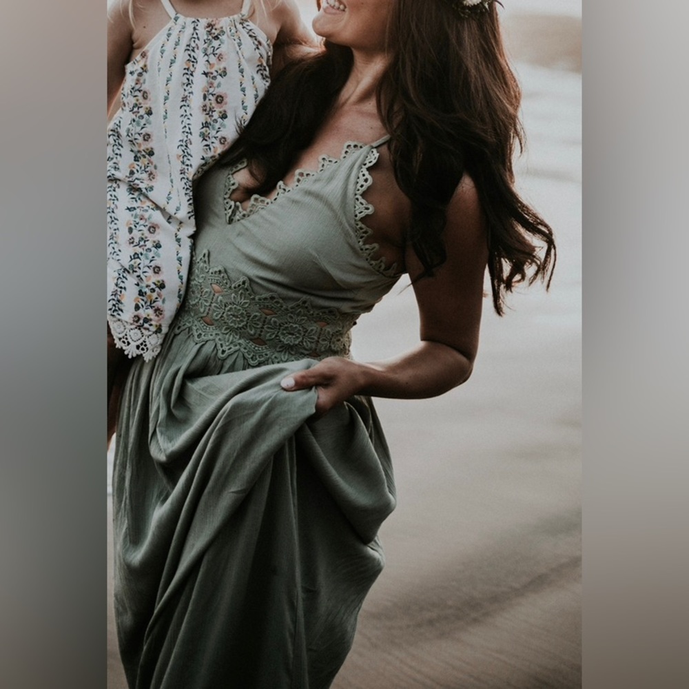 Lulu's lace sage green dress